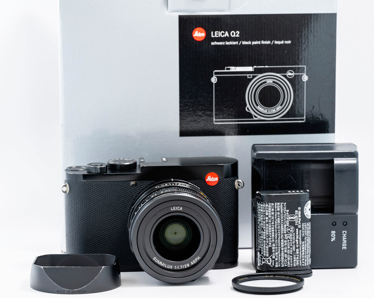 Leica Q2 47.3MP Digital Compact Camera (Pre-Owned)