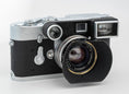 Load image into Gallery viewer, Leica 35mm Summilux "Steel Rim" f/1.4 Version 1 w/ Goggles Lens + Hood (Used) #11870
