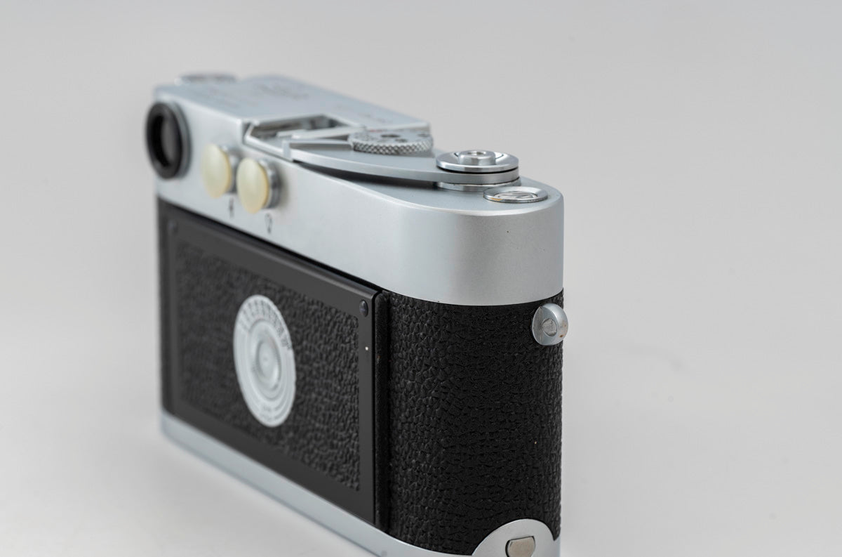 Leica M3 Single Stroke Rangefinder Camera (Silver- Chrome) (Used)